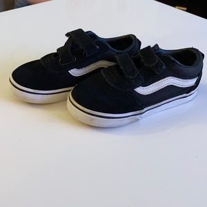 Boys shoes